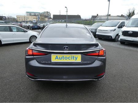 2021 Lexus ES - photo 3