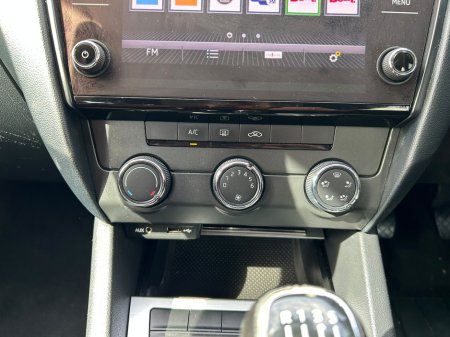 2017 Skoda Octavia - photo 18