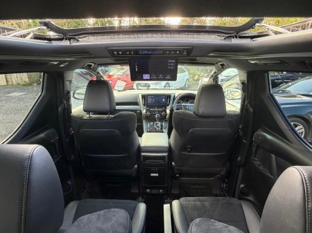 2023 Toyota Alphard - photo 19