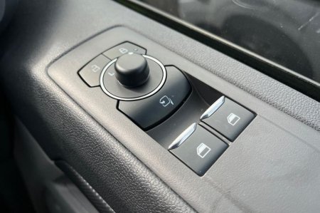 2026 Ford Transit Custom - photo 22