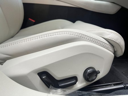 2025 Volvo V60 - photo 13