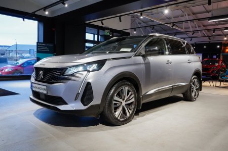 2023 Peugeot 5008 - photo 4