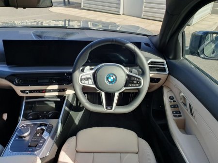 2026 BMW 3-Series - photo 5
