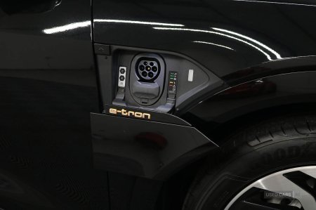 2022 Audi e-tron - photo 11