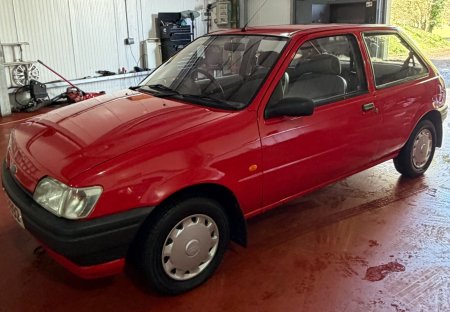 1994 Ford Fiesta - photo 2