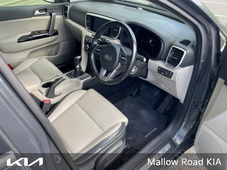2021 Kia Sportage - photo 2