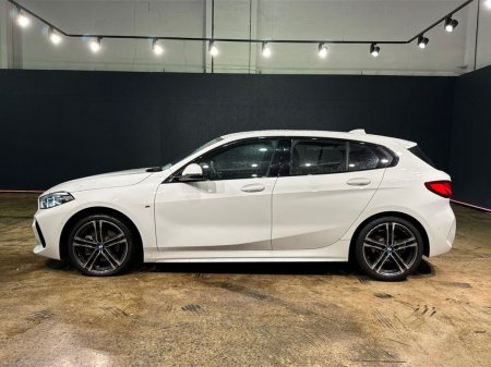 2024 BMW 1-Series - photo 6