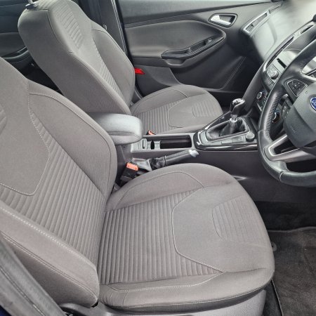 2017 Ford Focus - photo 11