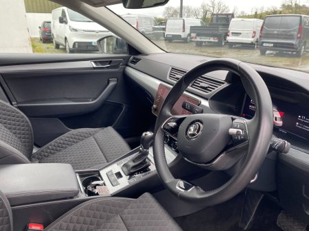2022 Skoda Superb - photo 8