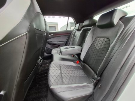 2023 Volkswagen Golf - photo 11