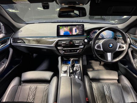 2021 BMW 5-Series - photo 17