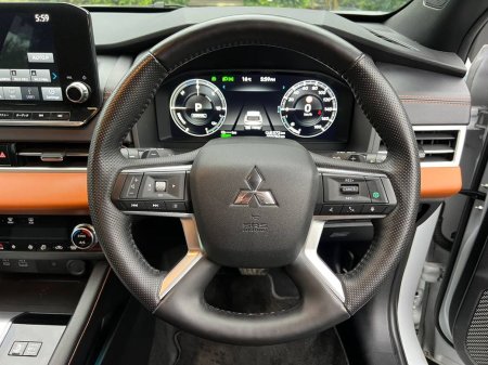 2022 Mitsubishi Outlander - photo 4