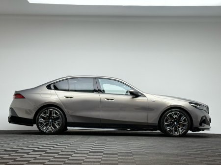 2025 BMW 5-Series - photo 8