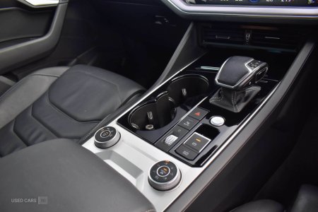2023 Volkswagen Touareg - photo 18