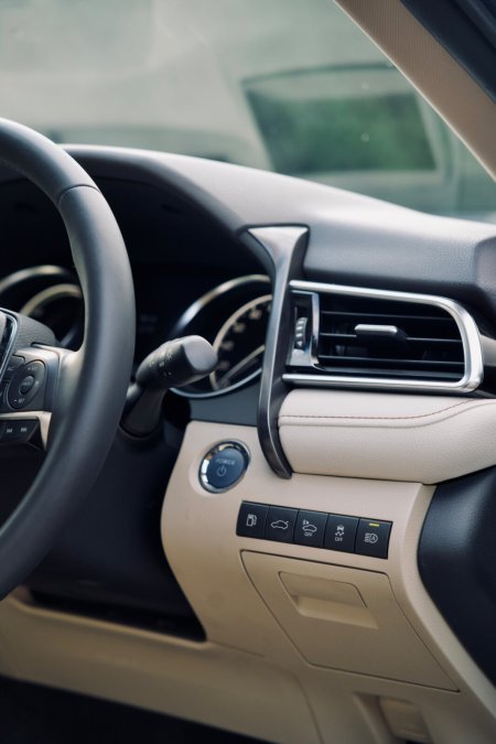 2017 Toyota Camry - photo 17