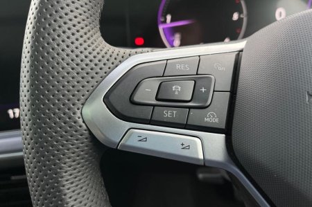 2026 Volkswagen Touareg - photo 30