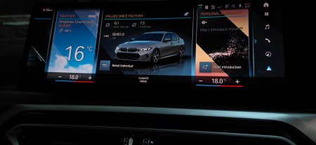 2024 BMW 3-Series - photo 29