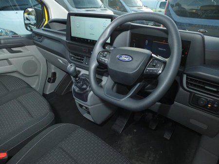 2025 Ford Transit Custom - photo 17
