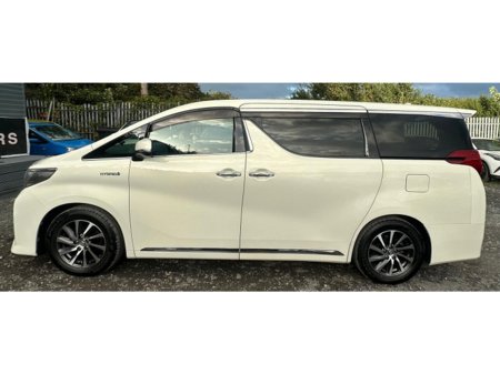 2015 Toyota Alphard - photo 8