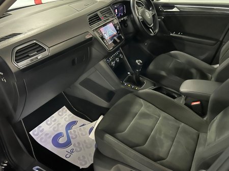 2020 Volkswagen Tiguan - photo 3