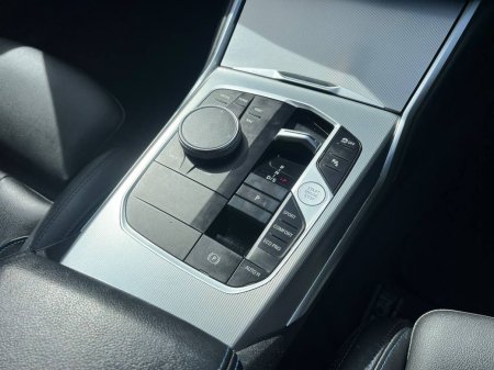 2023 BMW 3-Series - photo 10