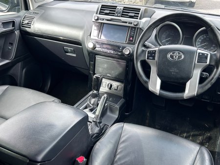 2016 Toyota Land Cruiser - photo 10