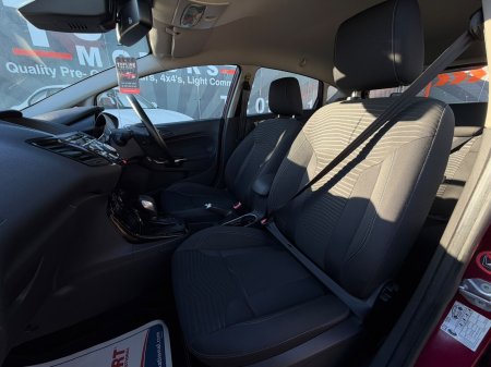 2015 Ford Fiesta - photo 10