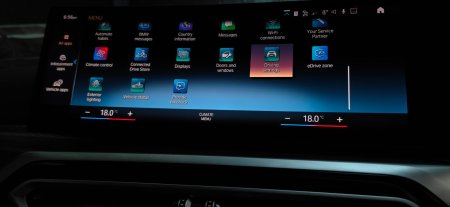 2024 BMW 3-Series - photo 30
