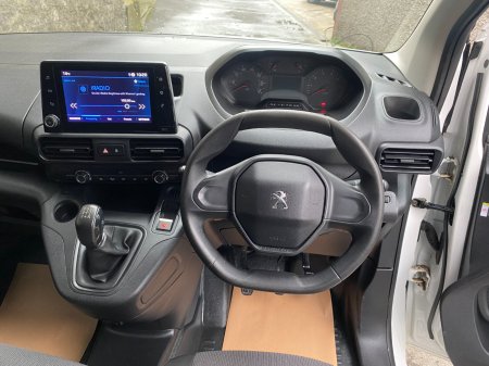 2021 Peugeot Partner - photo 11