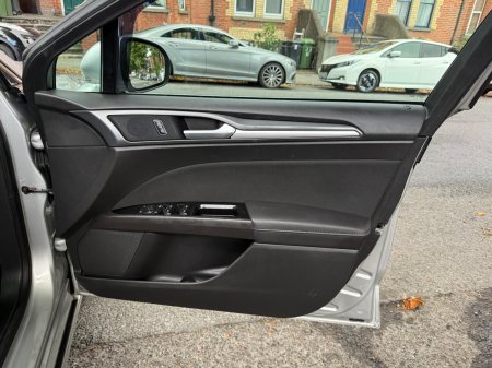 2016 Ford Mondeo - photo 12