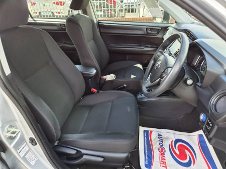 2020 Toyota Corolla - photo 13