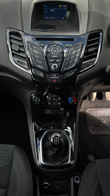 2017 Ford Fiesta - photo 11