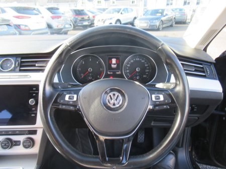2019 Volkswagen Passat - photo 17