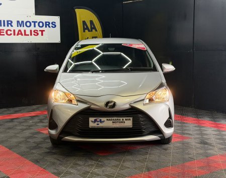 2017 Toyota Vitz - photo 9