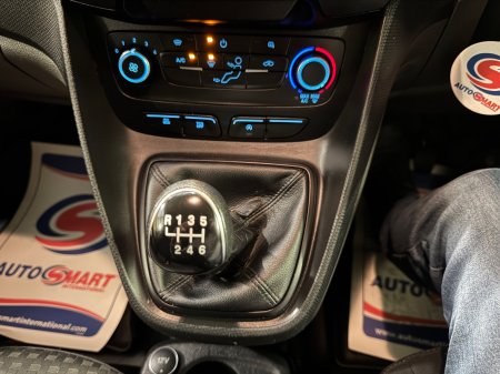 2020 Ford Transit Connect - photo 19