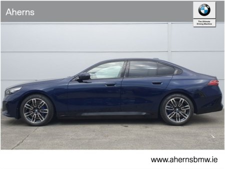 2026 BMW 5-Series - photo 4