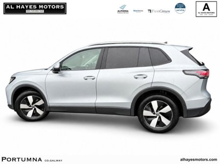 2025 Volkswagen Tiguan - photo 6