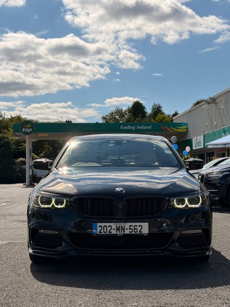 2020 BMW 5-Series - photo 2