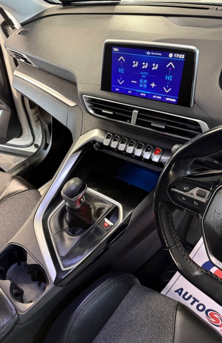 2019 Peugeot 3008 - photo 9