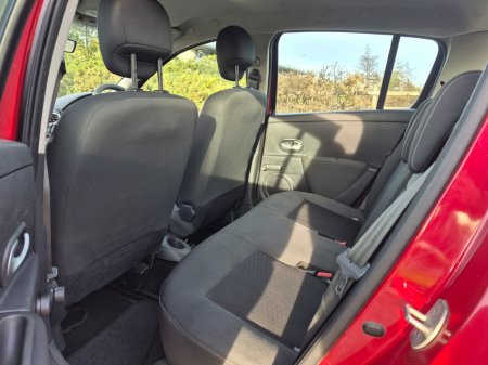 2011 Renault Clio - photo 15