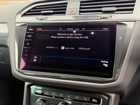 2018 Volkswagen Tiguan - photo 24