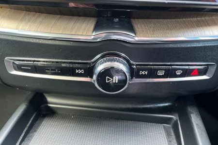 2025 Volvo XC60 - photo 30