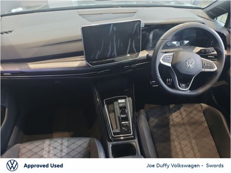 2026 Volkswagen Golf - photo 2