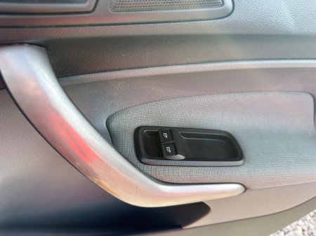 2010 Ford Fiesta - photo 21