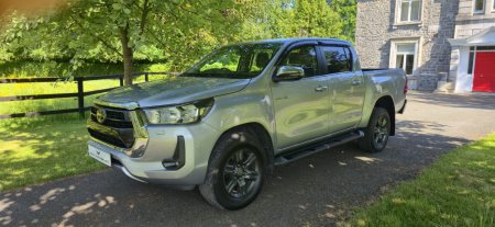 2023 Toyota Hilux - photo 2