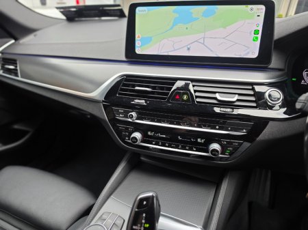 2022 BMW 5-Series - photo 40