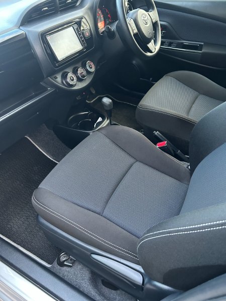 2018 Toyota Vitz - photo 14