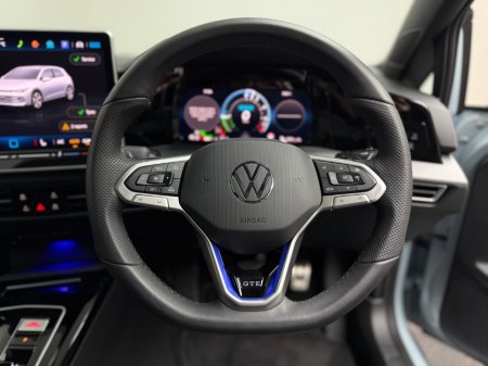 2026 Volkswagen Golf - photo 16