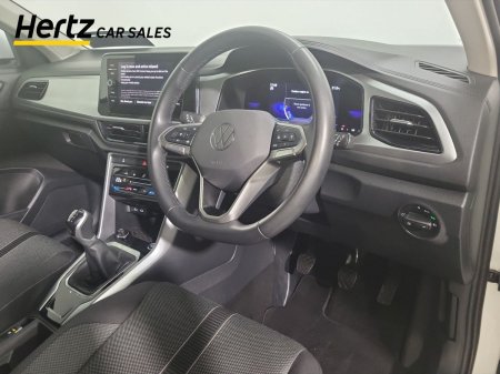 2024 Volkswagen T-Roc - photo 11