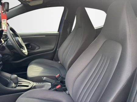 2022 Toyota Yaris - photo 15